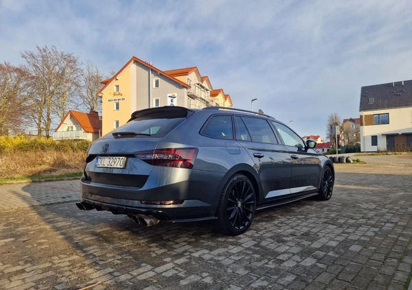 Skoda Superb cena 120000 przebieg: 111600, rok produkcji 2017 z Koluszki małe 106